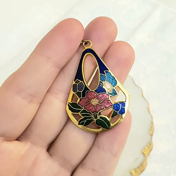 Beautiful Floral and Butterfly Cloissonne Keyhole Pear Dangle Earrings - Picture 4 of 5